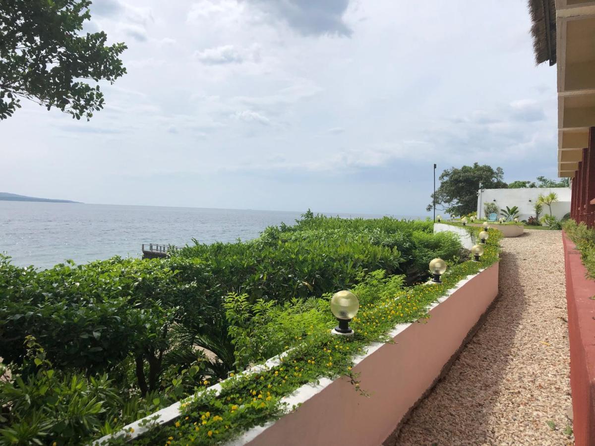 Wuthering Heights Bed & Breakfast By The Sea Dumaguete City Exterior foto