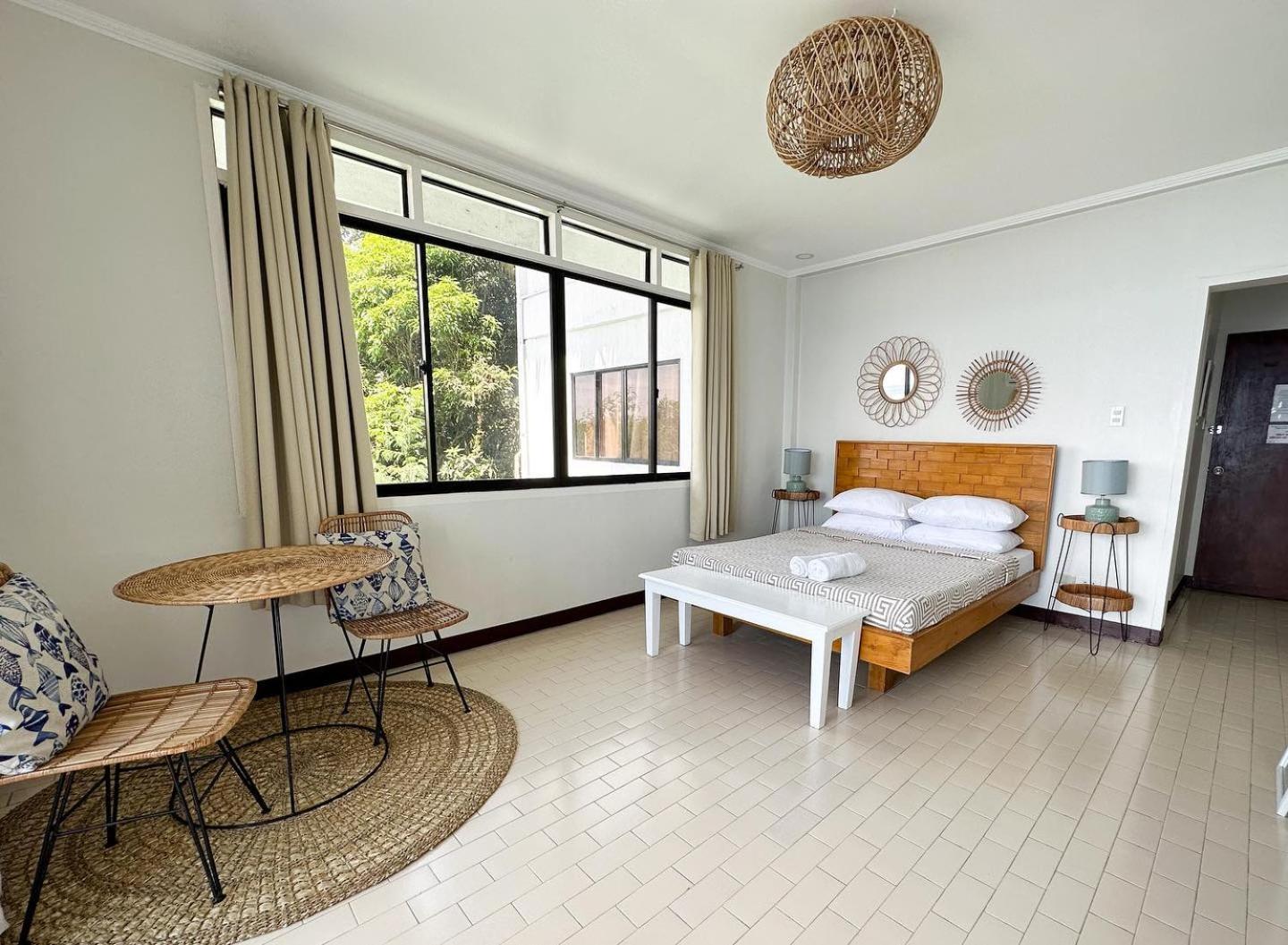 Wuthering Heights Bed & Breakfast By The Sea Dumaguete City Exterior foto