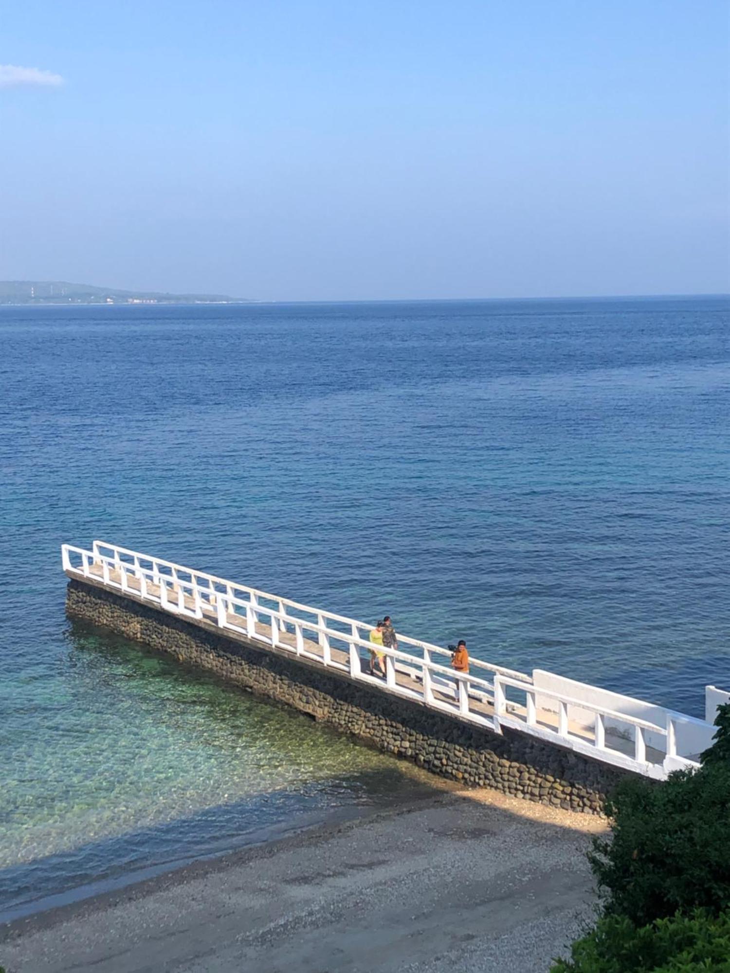 Wuthering Heights Bed & Breakfast By The Sea Dumaguete City Exterior foto