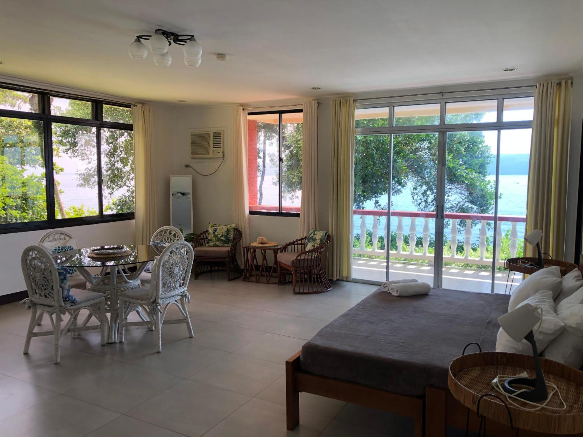 Wuthering Heights Bed & Breakfast By The Sea Dumaguete City Exterior foto