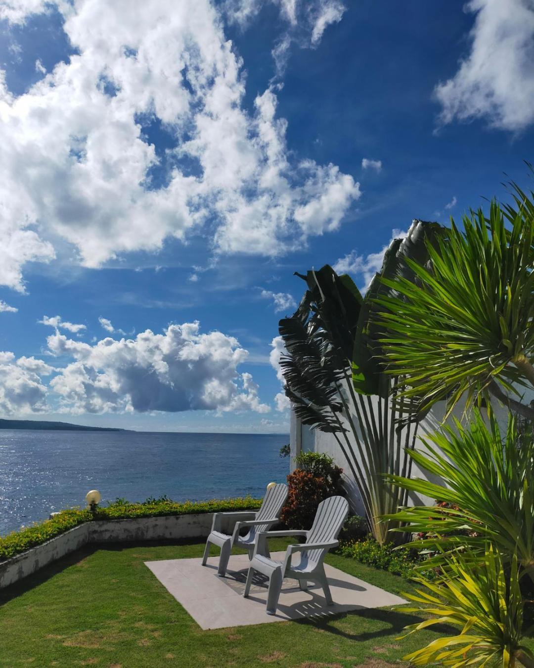 Wuthering Heights Bed & Breakfast By The Sea Dumaguete City Exterior foto